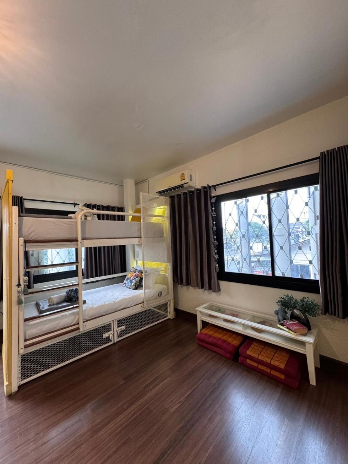 Chiza Hostel Chiangmai Chiang Mai Esterno foto