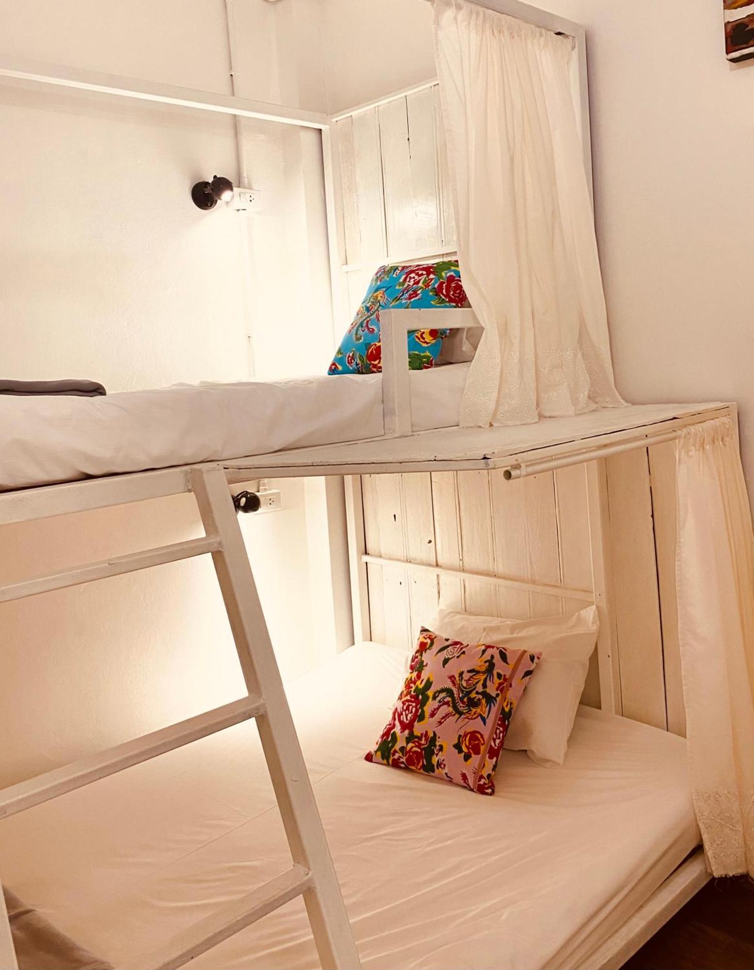 Chiza Hostel Chiangmai Chiang Mai Esterno foto