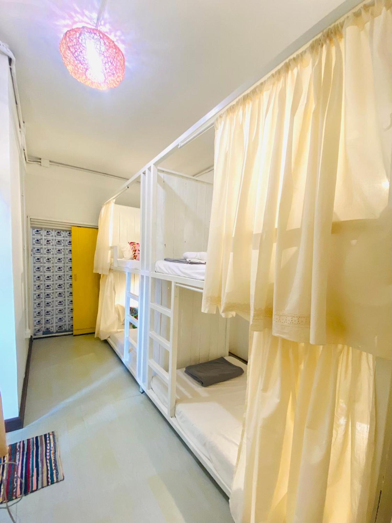 Chiza Hostel Chiangmai Chiang Mai Esterno foto